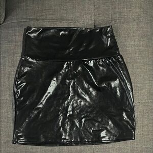 Black Mini Pencil Skirt for Night Out